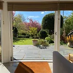 Clifton Garden Flat With Parking