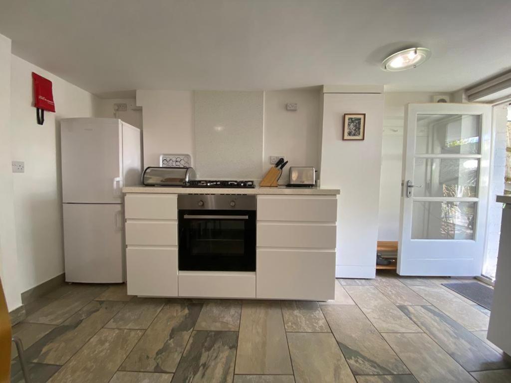 Clifton Garden Flat With Parking Bristol